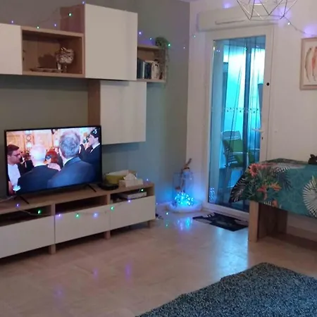 T2 Climatise Avec Piscine, Wifi, Terrasse Et Jardin Au Port De - Fr-1-335-194 Lejlighed Hyères