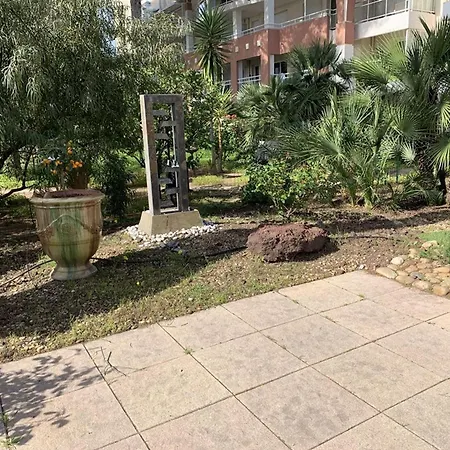 Apartamento T2 Climatise Avec Piscine, Wifi, Terrasse Et Jardin Au Port De - Fr-1-335-194 Hyères