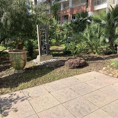 T2 Climatise Avec Piscine, Wifi, Terrasse Et Jardin Au Port De - Fr-1-335-194