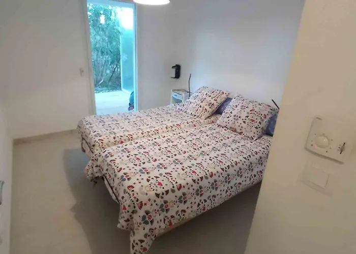 Lejlighed T2 Climatise Avec Piscine, Wifi, Terrasse Et Jardin Au Port De - Fr-1-335-194